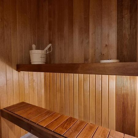 Aia Center Apartment With Sauna Parnu Ngoại thất bức ảnh